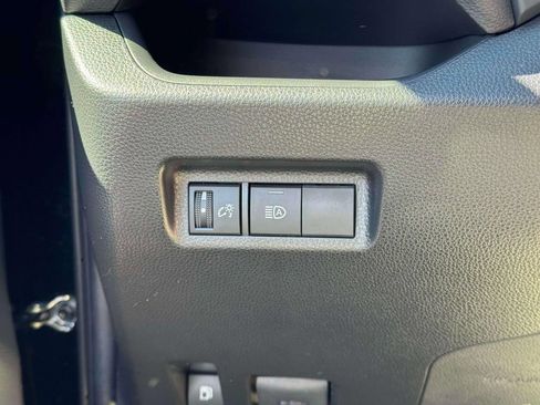 Used 2023 Toyota RAV4 LE AWD/4WD image 21