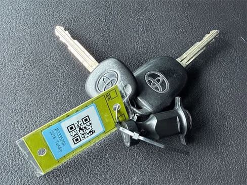 Used 2018 Toyota Tundra SR5 image 38