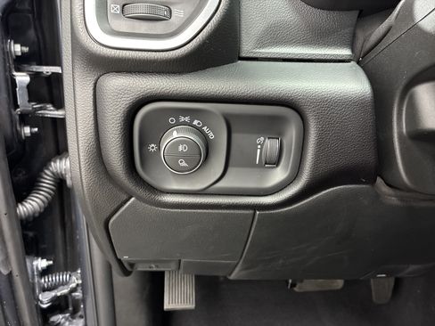 Certified 2025 RAM 2500 Big Horn AWD/4WD image 21