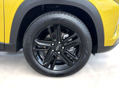 Used 2025 Chevrolet Trax ACTIV w/ Driver Confidence Package FWD image 12