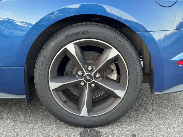 Used 2022 Ford Mustang Coupe RWD image 9