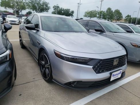 Used 2026 Honda Accord SE image 3