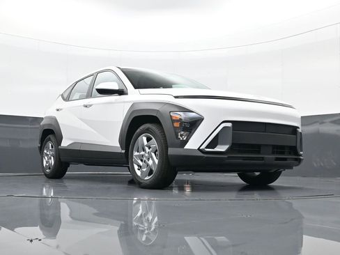 New 2026 Hyundai Kona SE image 23