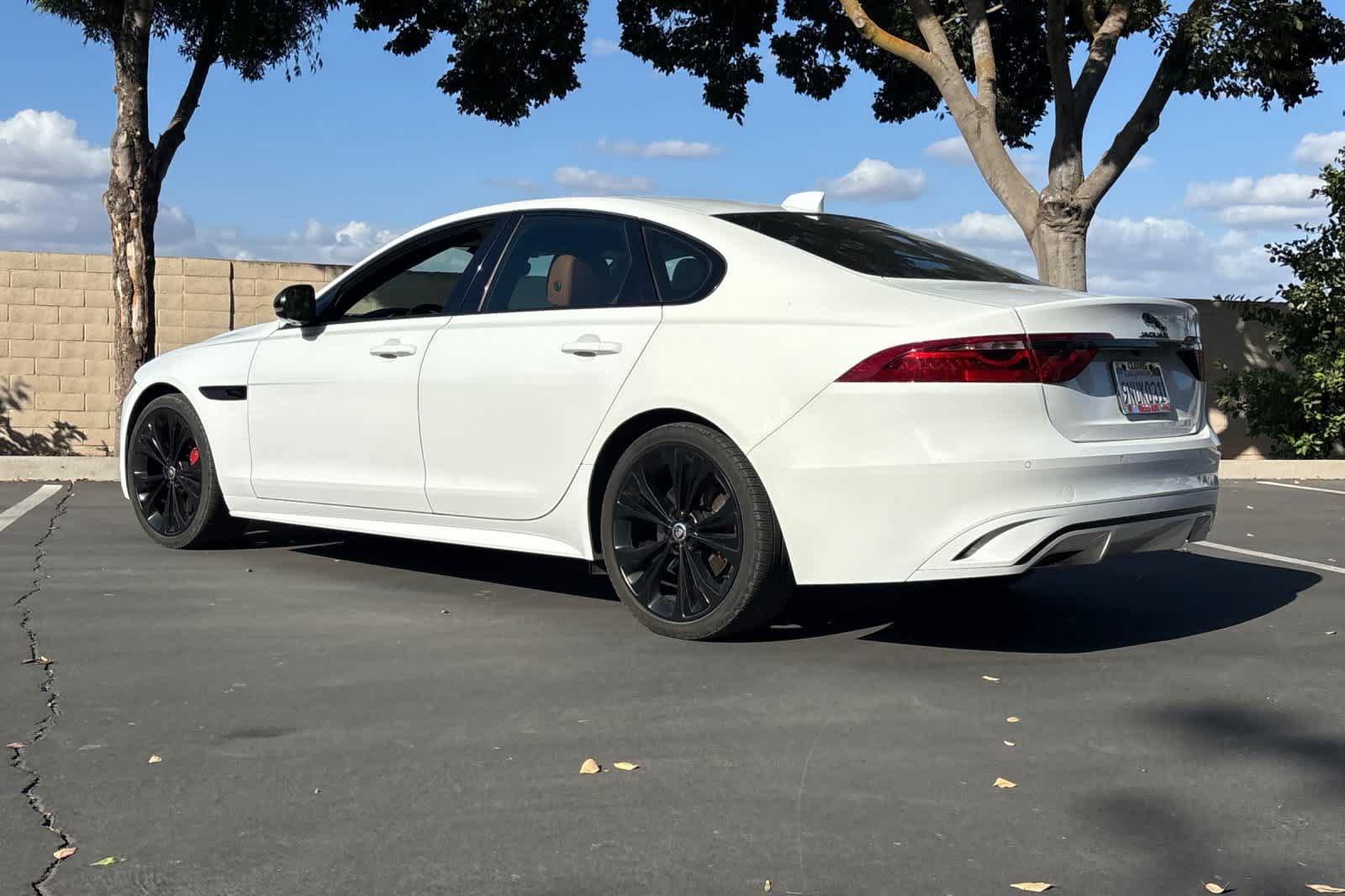 Used 2024 Jaguar XF R-Dynamic SE AWD/4WD image 6