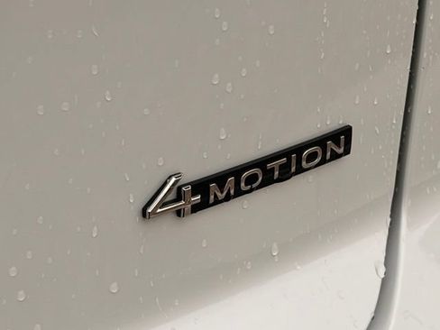 Used 2024 Volkswagen Atlas Cross Sport SEL Premium R-Line AWD/4WD image 10