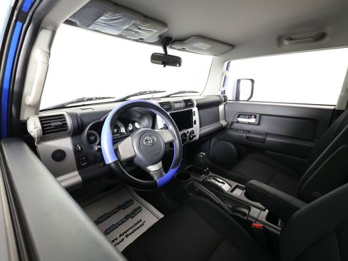 Used 2007 Toyota FJ Cruiser Base image 10