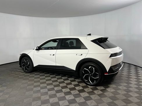 Used 2024 Hyundai Ioniq 5 SEL image 9