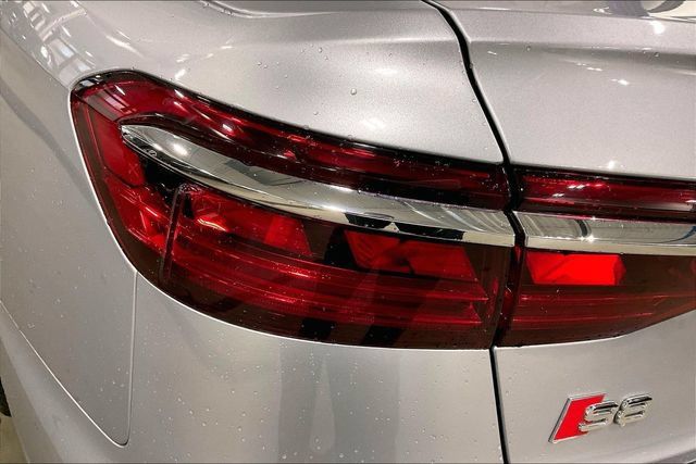 Used 2023 Audi S8 AWD/4WD image 29