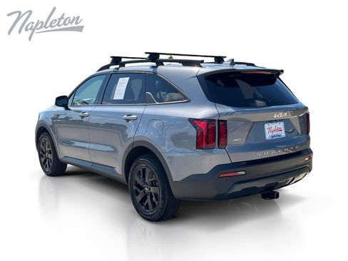 Used 2022 Kia Sorento S AWD/4WD image 3