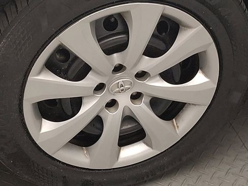 Used 2021 Toyota Corolla LE w/ Carpet Mat Package (TMS) FWD image 31