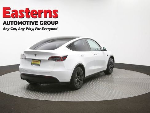 Used 2022 Tesla Model Y Long Range image 35