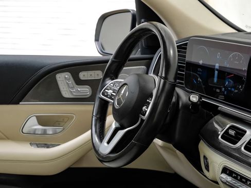 Used 2021 Mercedes-Benz GLS 450 4MATIC image 16