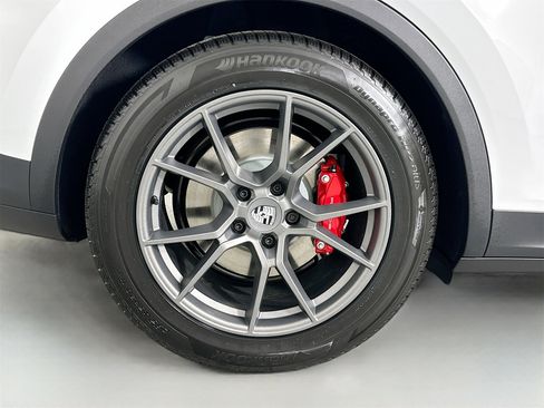 New 2026 Porsche Cayenne S image 13