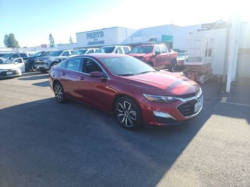 Used 2024 Chevrolet Malibu RS image 2