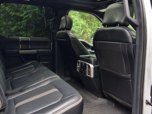 Used 2019 Ford F250 Platinum w/ Platinum Ultimate Package AWD/4WD image 28