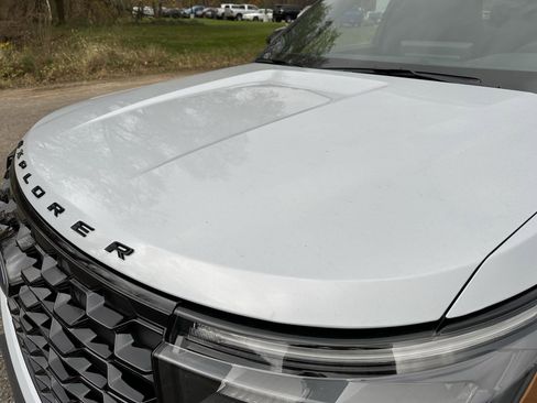 New 2026 Ford Explorer ST-Line w/ ST-Line Street Pack image 11