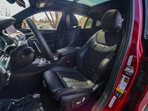 Used 2019 BMW X4 M40i w/ Executive Package image 12