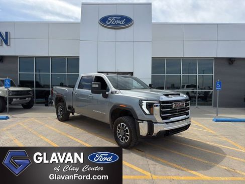 Used 2024 GMC Sierra 3500 SLE w/ SLE Value Package AWD/4WD image 1