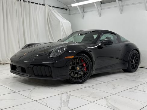 Certified 2025 Porsche 911 Targa 4 GTS AWD/4WD image 6