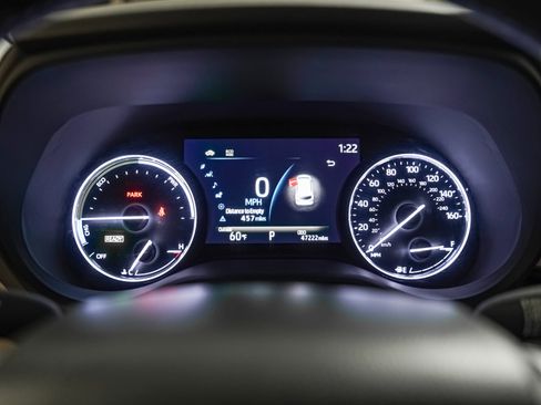 Used 2024 Toyota Sienna Limited image 19