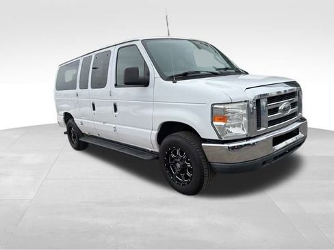 Used 2013 Ford E-350 and Econoline 350 XLT image 22
