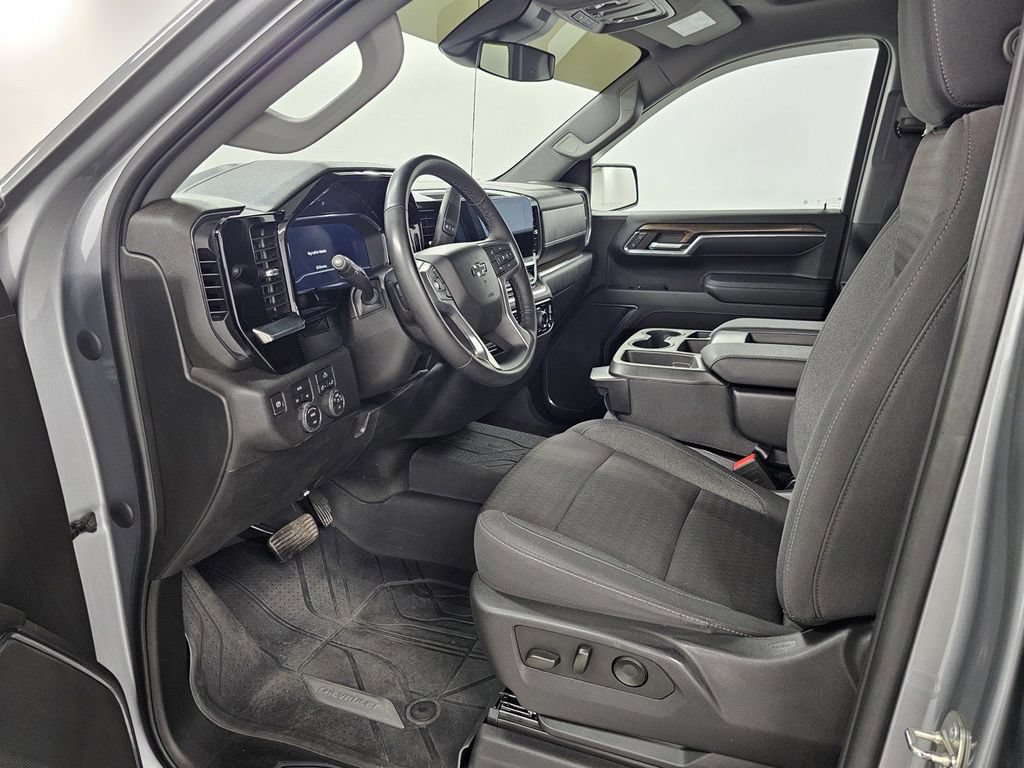 Used 2023 Chevrolet Silverado 1500 RST w/ Redline Edition AWD/4WD image 16