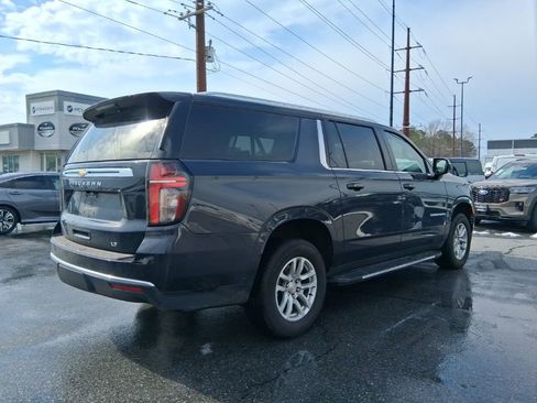 Used 2024 Chevrolet Suburban LT image 5