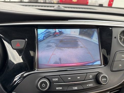 Used 2020 Buick Envision Essence image 28