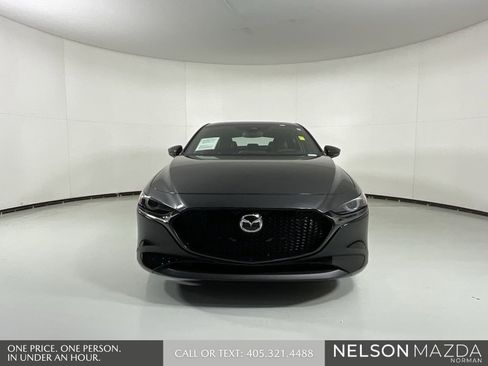 Used 2022 MAZDA MAZDA3 s image 2