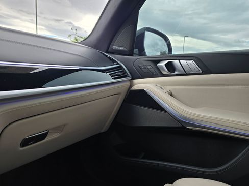 Certified 2022 BMW ALPINA XB7 AWD/4WD image 25