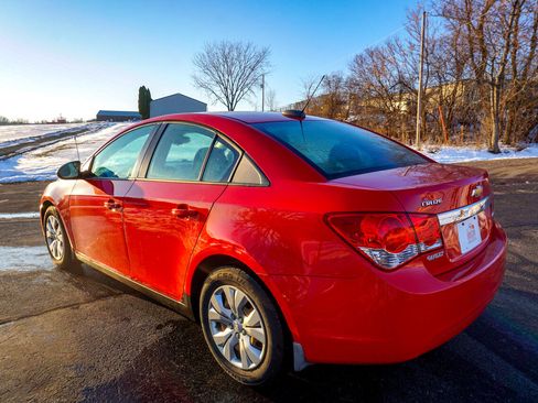 Used 2016 Chevrolet Cruze LS image 5