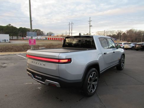 Used 2022 Rivian R1T Launch Edition image 12