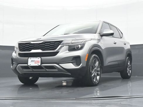 Used 2021 Kia Seltos LX AWD/4WD image 25