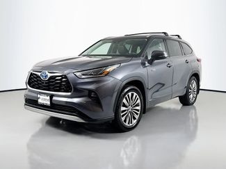 Used 2021 Toyota Highlander Platinum video 1