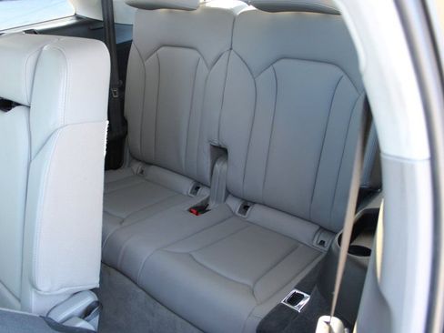 Used 2020 Audi Q7 3.0T Premium Plus image 26