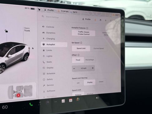 Used 2022 Tesla Model Y Long Range AWD/4WD image 34