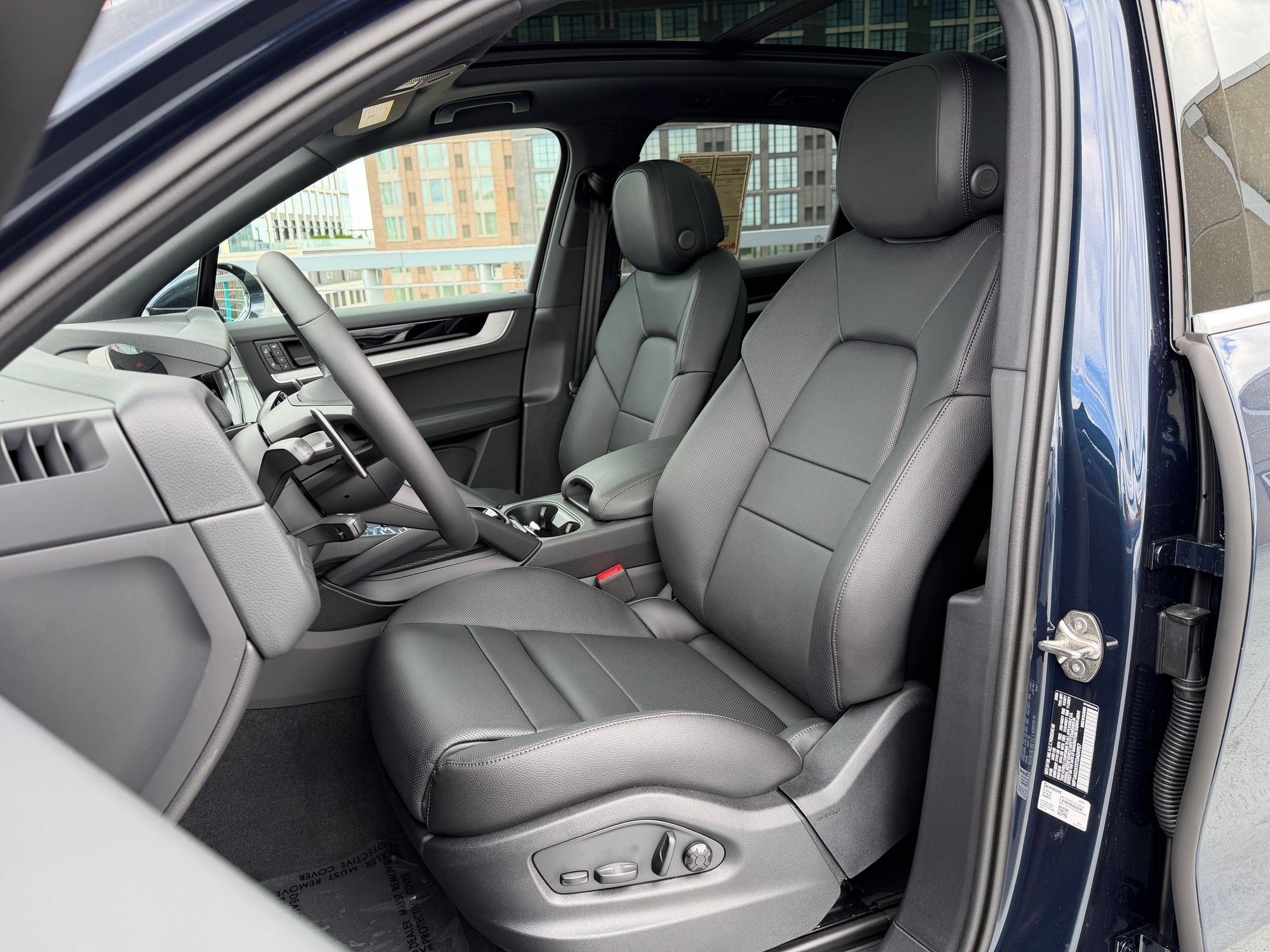 Used 2026 Porsche Cayenne AWD/4WD image 5