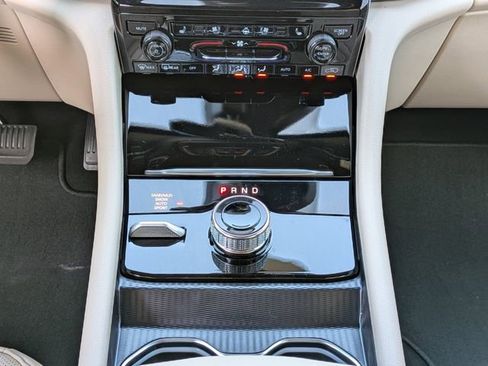 New 2025 Jeep Grand Cherokee Limited w/ Luxury Tech Group II image 19