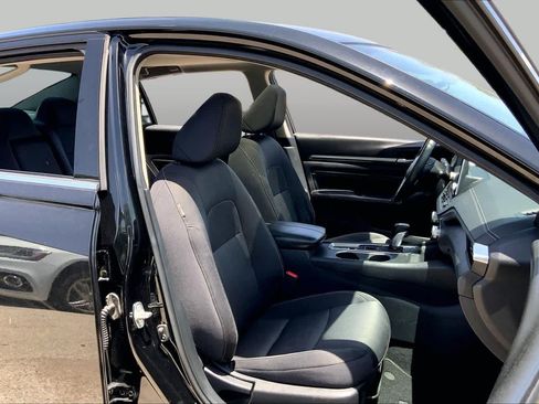 Used 2019 Nissan Altima 2.5 SV FWD image 9