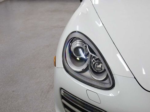 Used 2014 Porsche Cayenne AWD/4WD image 15