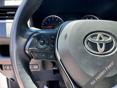 Used 2020 Toyota RAV4 XLE w/ Convenience Package AWD/4WD image 16