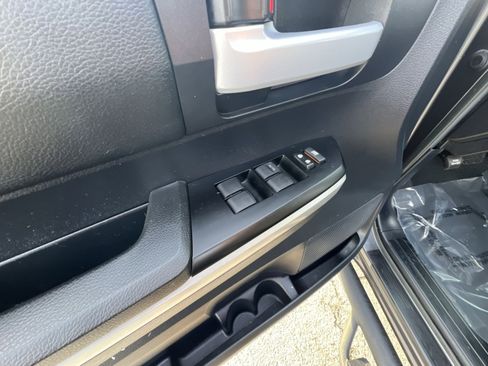 Used 2015 Toyota Tundra SR5 image 14