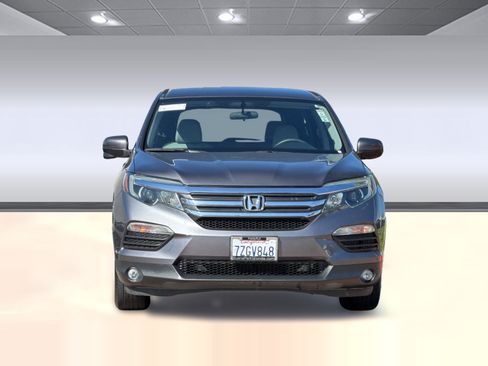 Used 2017 Honda Pilot EX image 6