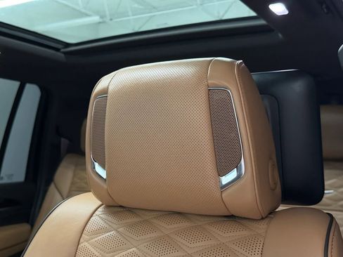 Used 2021 Cadillac Escalade ESV Sport AWD/4WD image 27