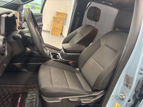 Used 2025 Chevrolet Colorado W/T w/ Advanced Trailering Package AWD/4WD image 22