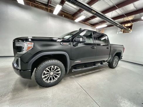 Certified 2022 GMC Sierra 1500 AT4 w/ AT4 Preferred Package AWD/4WD image 5