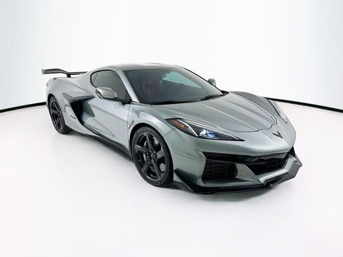 Used 2023 Chevrolet Corvette Z06 w/ Z07 Performance Package image 1