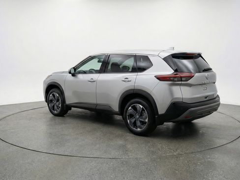 Used 2025 Nissan Rogue SV image 6