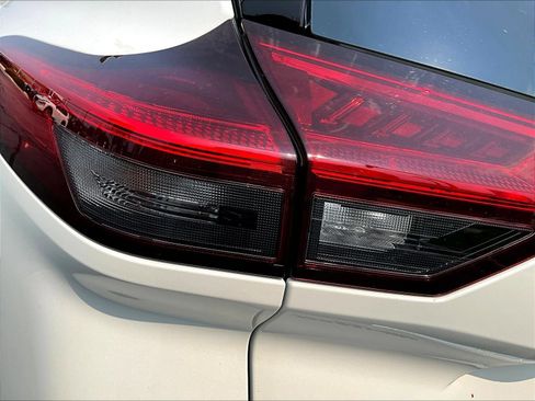 Certified 2023 Nissan Rogue SL AWD/4WD image 26