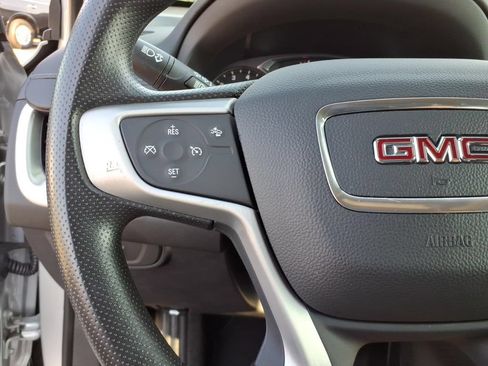 Used 2022 GMC Terrain SLE FWD image 7